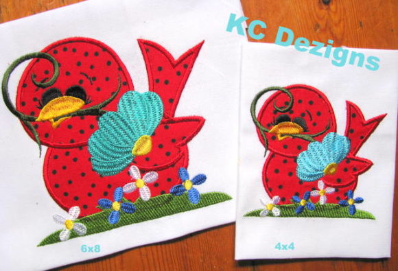 Bird with Summer Flowers 01: A Charming Embroidery Design